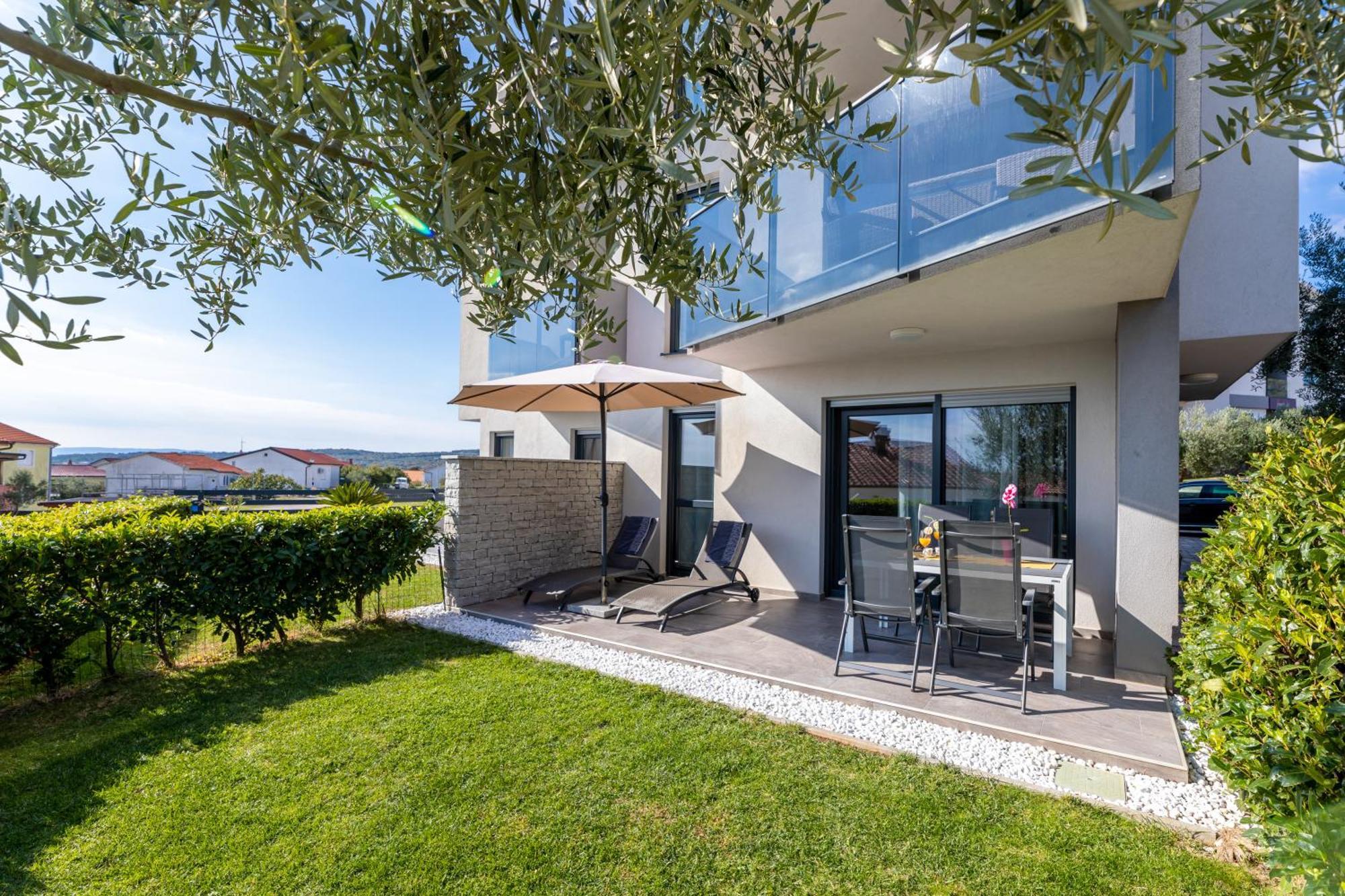 Apartment Elegance Krk Town Exterior photo